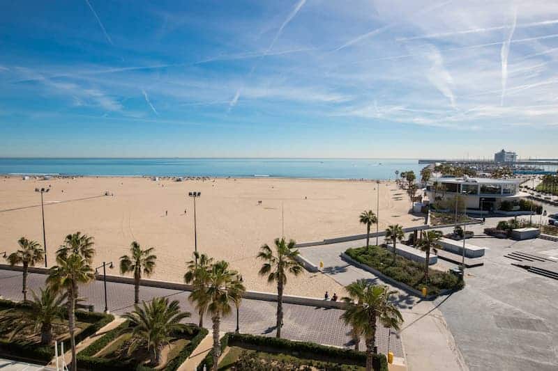 Lugares imperdibles en las playas de Valencia y alrededores - Playa del Cabanyal