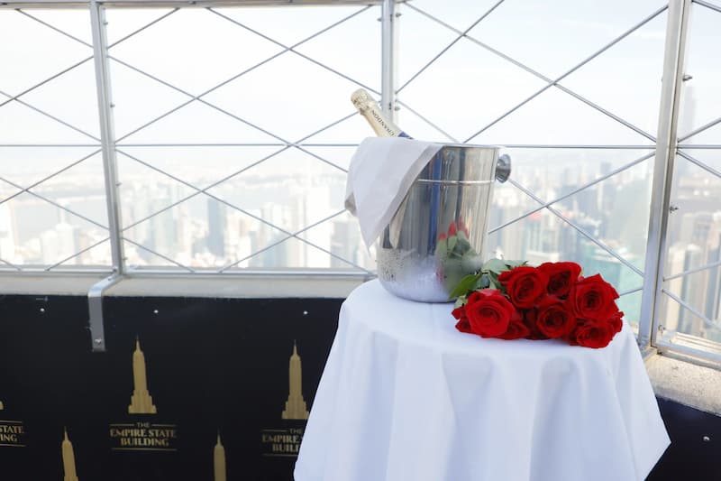 Propuesta de casamiento en el edificio Empire State