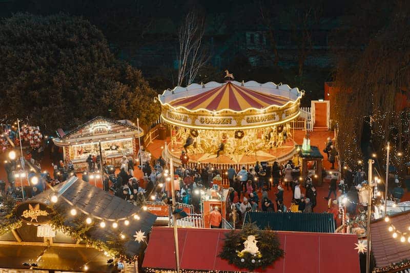 Recorrer mercados navideños