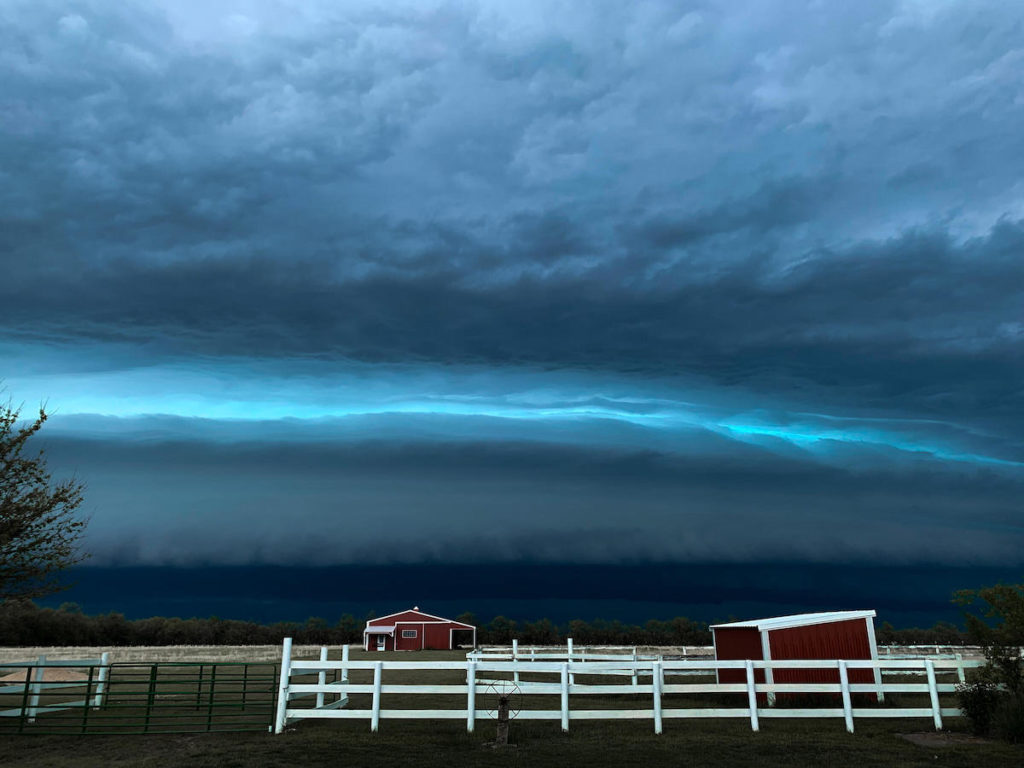 image Weather Photographer of the Year 2021 Weather Photographer of the Year Winner Young Weather Photographer of the Year 2021 Photo © Phoenix Blue