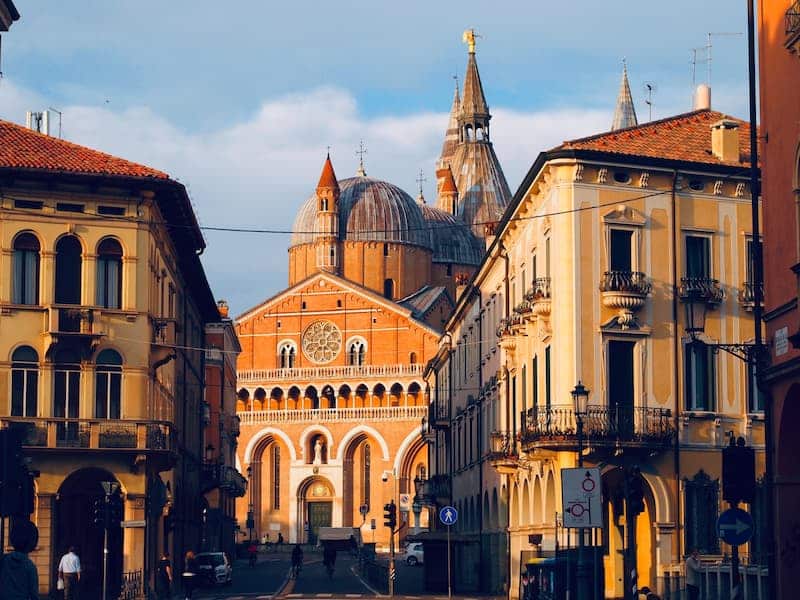 Basílica de San Antonio - Lugares para ver en Padua