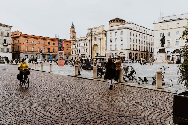 Italia aplica medidas más restrictivas para frenar la cantidad de casos de COVID-19