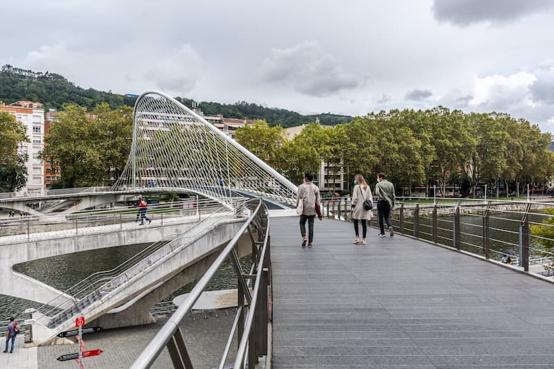 Lugares para ver en Bilbao - Puente Zubizuri