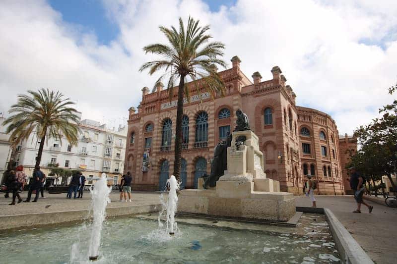 Lugares para ver en Cádiz - Teatro Falla