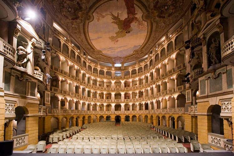 Lugares para ver en Pavía - Teatro Fraschini