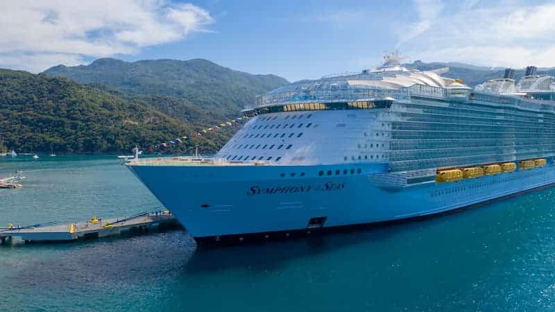 Royal Caribbean suspende reservas