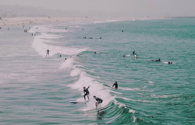 Surfista atacado por tiburón en California