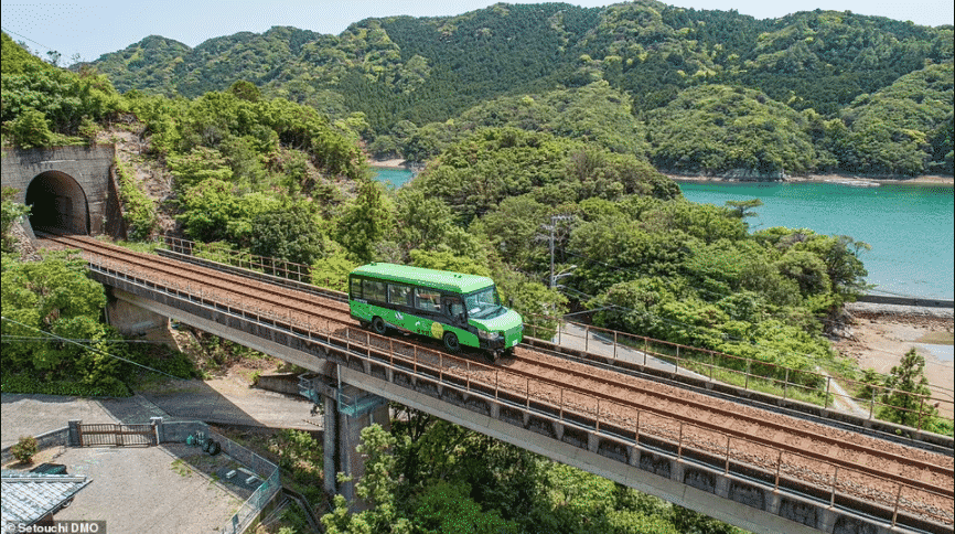 ten bus japon