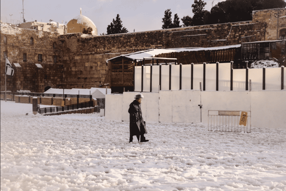 image Jerusalen se tine de blanco tras una extrana nevada 1