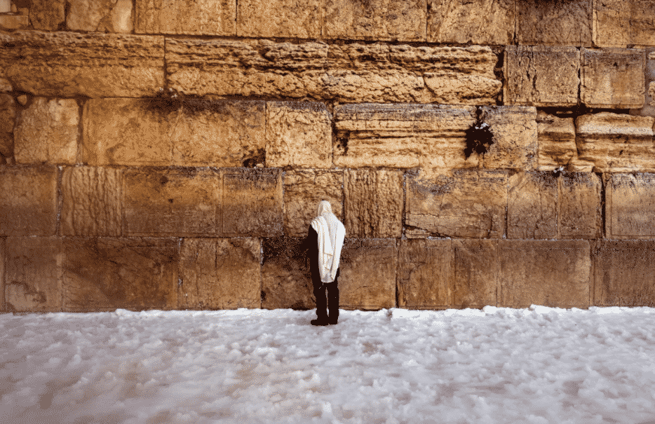 Jerusalén se tiñe de blanco tras una extraña nevada