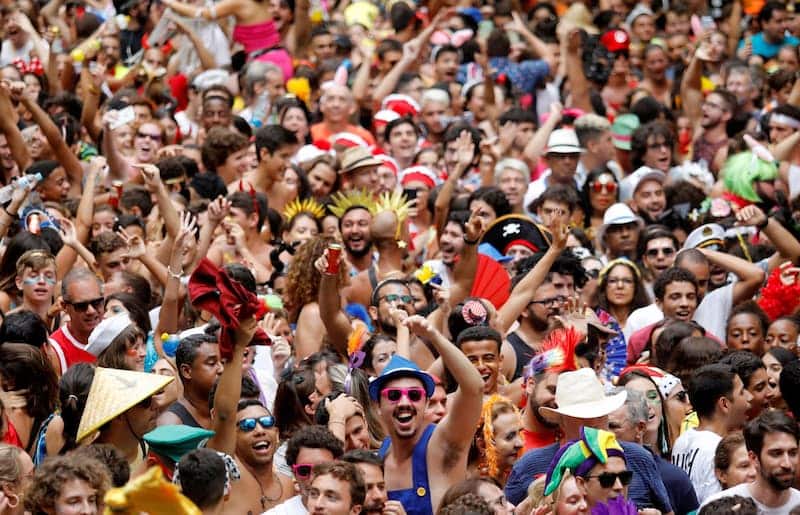 Se pospone el Carnaval en Brasil hasta Abril