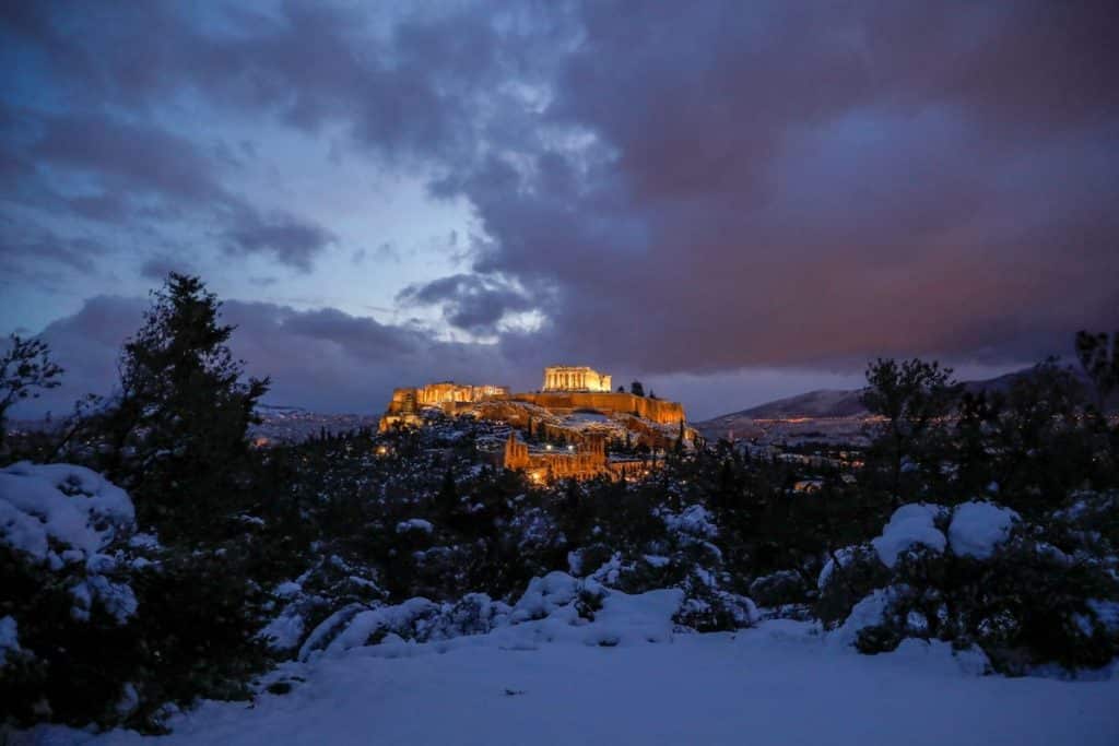 image temporal de nieve Un fuerte temporal de nieve deja impresionantes imagenes de Grecia cubierta de blanco 4