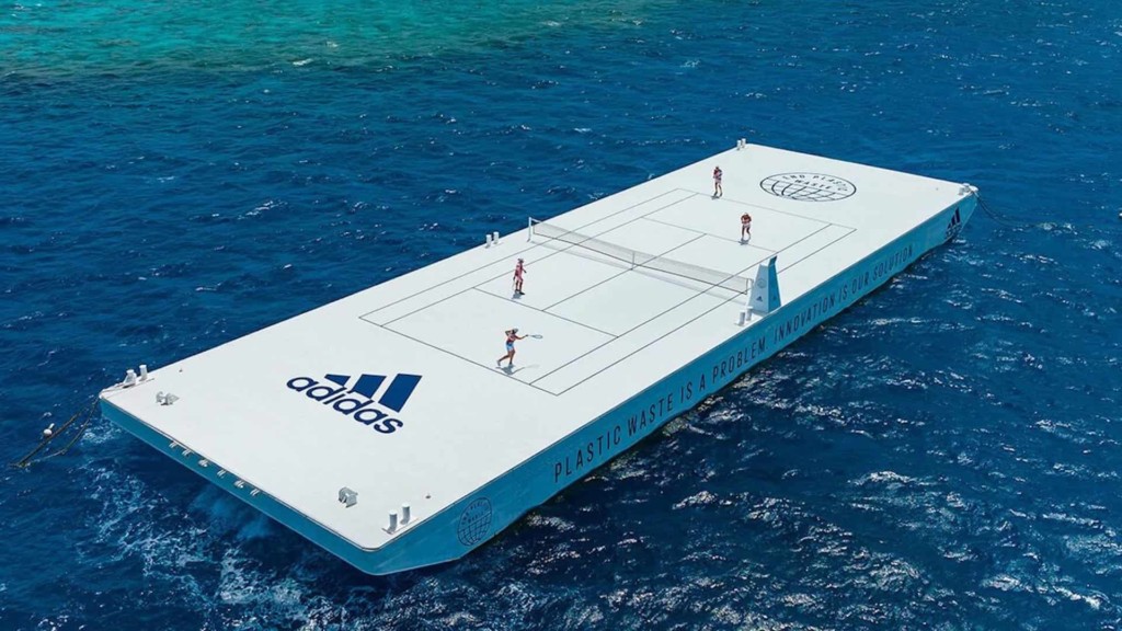 image cancha de tenis flotante adidas australia parley 20012022in1 2