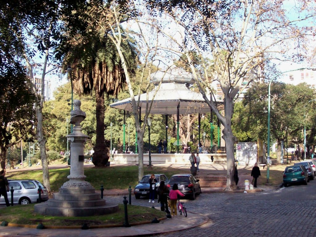 image Buenos Aires en bicicleta belgrano recorrer buenos aires en bici