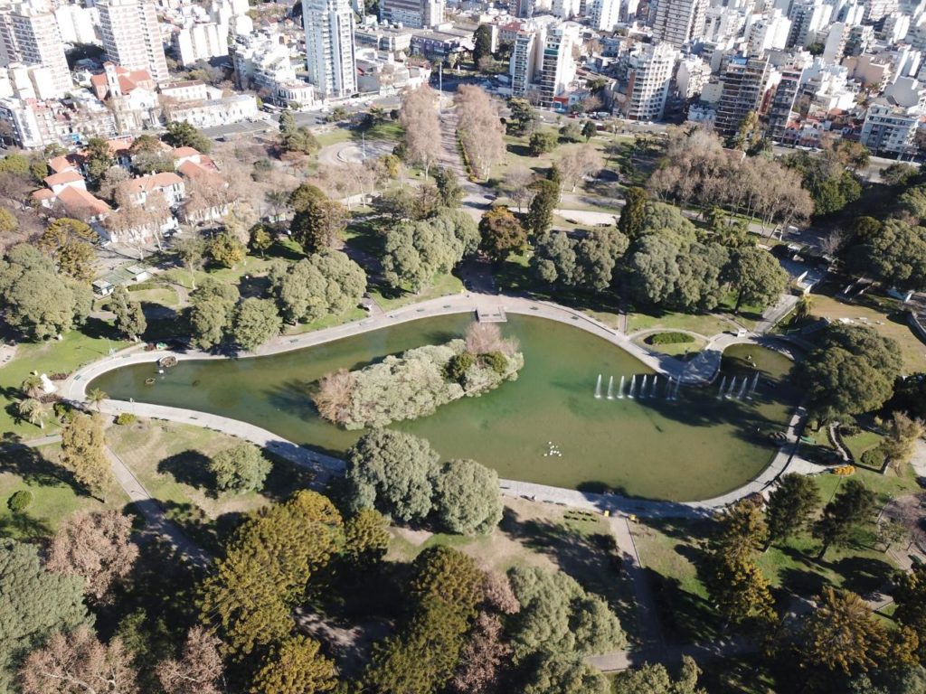 Cómo recorrer Buenos Aires en bicicleta: 5 circuitos por sus barrios más importantes