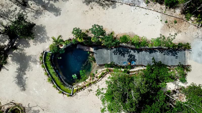 Cenote - vista aérea - Airbnb