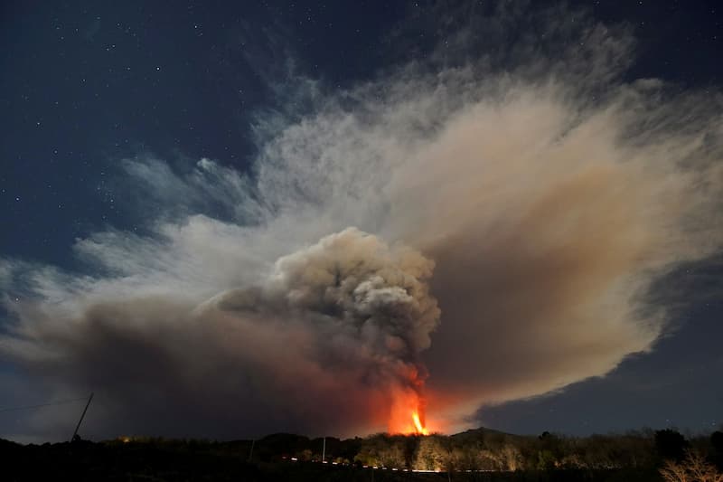 Monte Etna en erupción