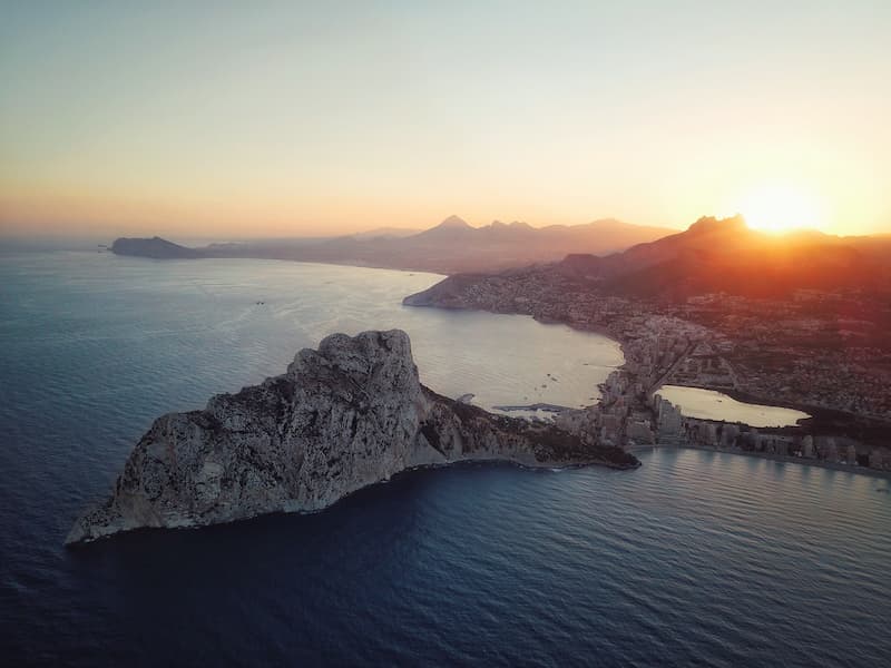 Qué hacer en Calpe - Darse un chapuzón en sus playas