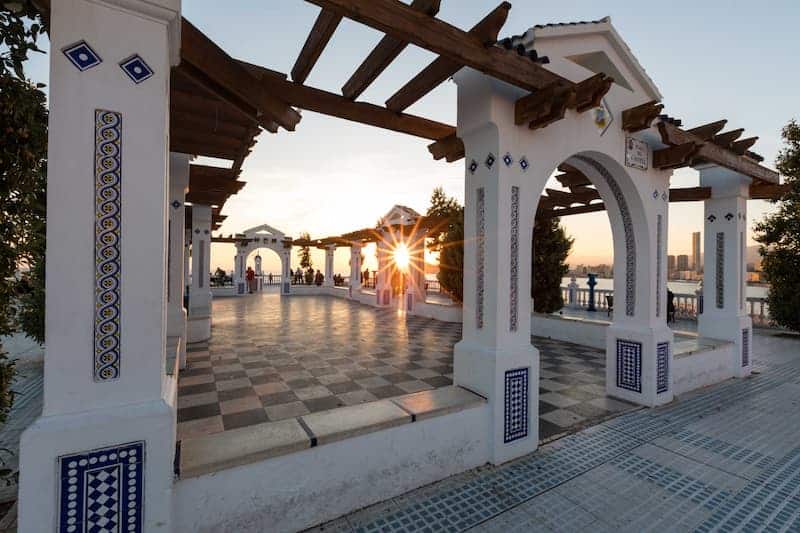 Balcón del Mediterráneo, Plaza del Castillo