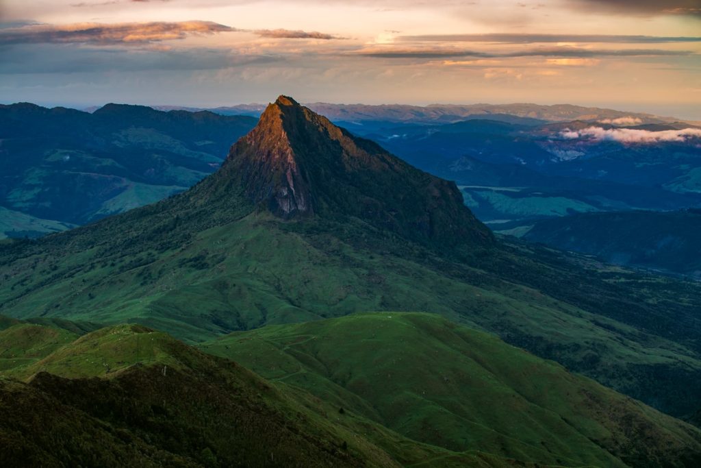 image Monte Hikurangi Monte Hikurangi nueva zelanda Eric Hanson 1 1