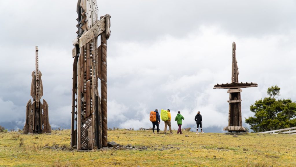 visitar la montaña Maunga Hikurangi junto a un guía local