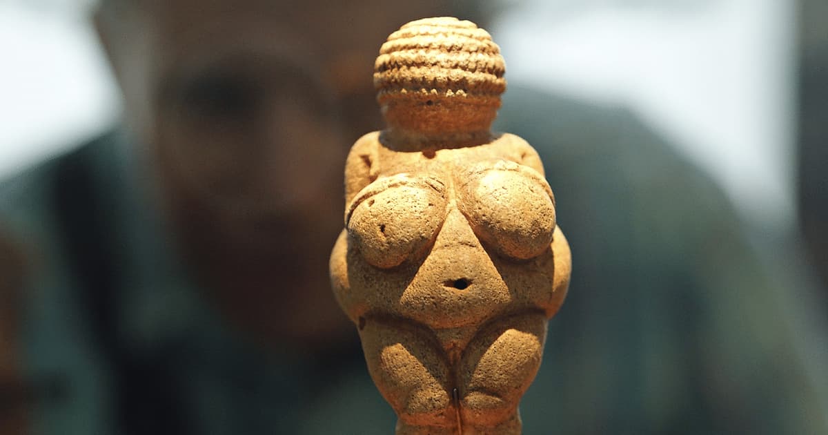 Revelan el gran misterio sobre el origen de la Venus de Willendorf, una estatuilla de 30,000 años de antigüedad-1