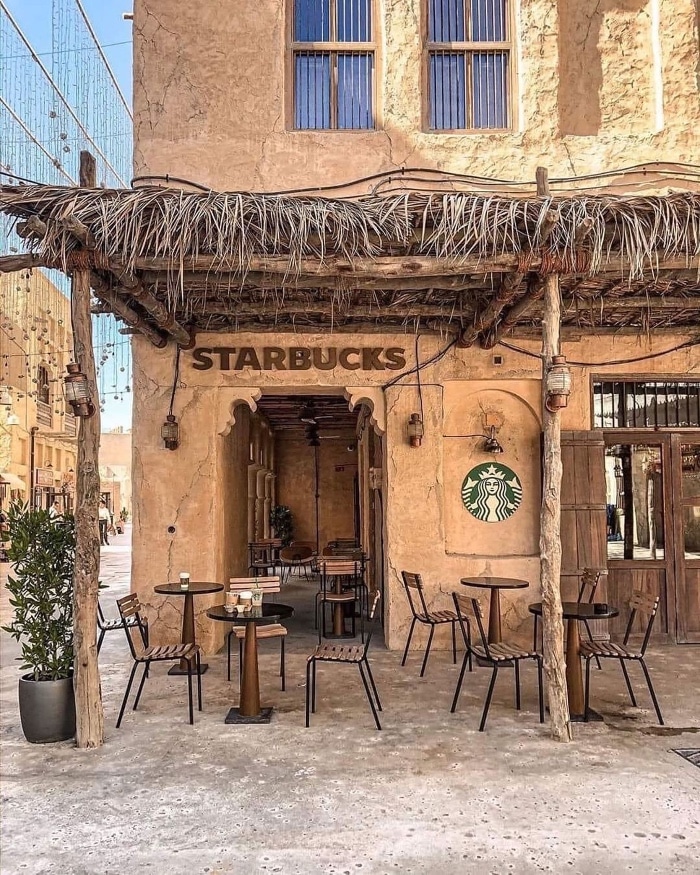 Abrieron un nuevo local de Starbucks en Dubái y su estética minimalista es increíble