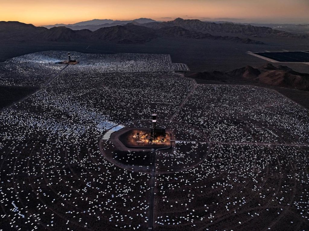 Solar Power: Este fotógrafo registra con ojo de drone las granjas solares más fascinantes del mundo