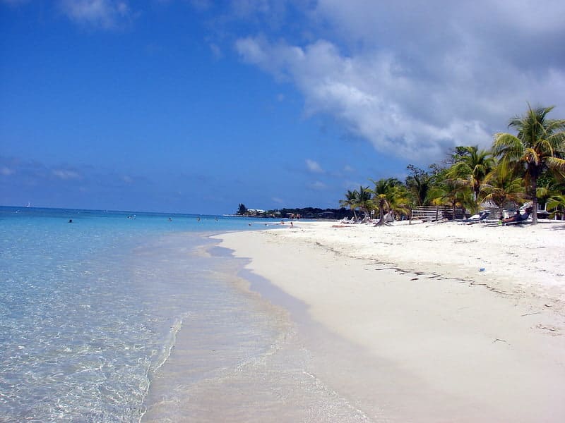 image playas de honduras 8 West Bay Beach