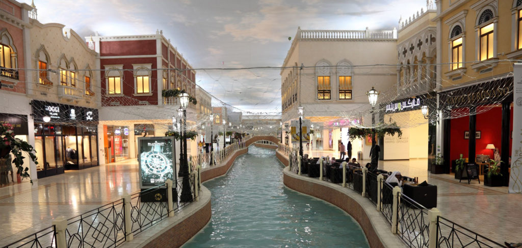 image lugares que ver en Qatar Centro comercial de Villaggio construido para emular los canales de Venecia 2