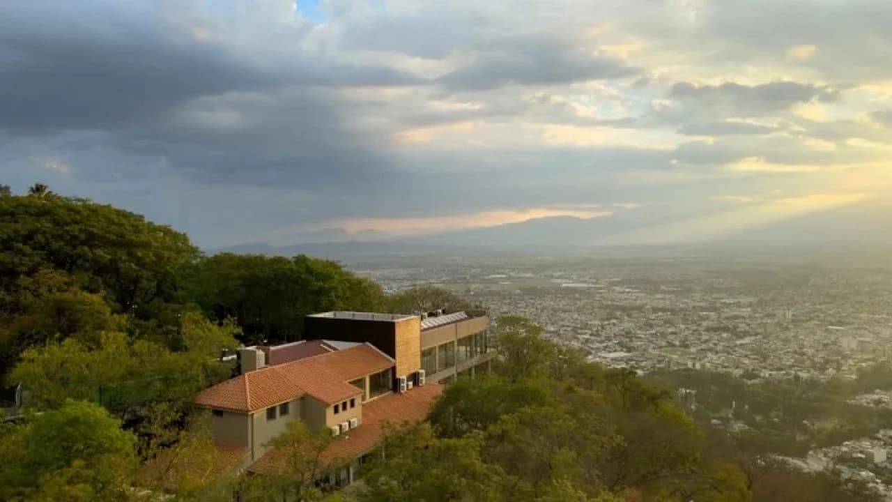 el-baqueano-en-salta-restaurante-cerro-san-bernardo