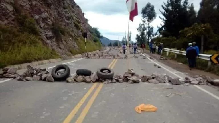 Paro total de 48 horas en Cusco frustra excursiones a Machu Picchu: miles de turistas afectados