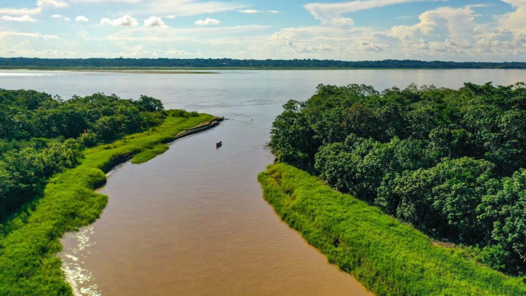 image actividad humana rio amazonas 10 anos