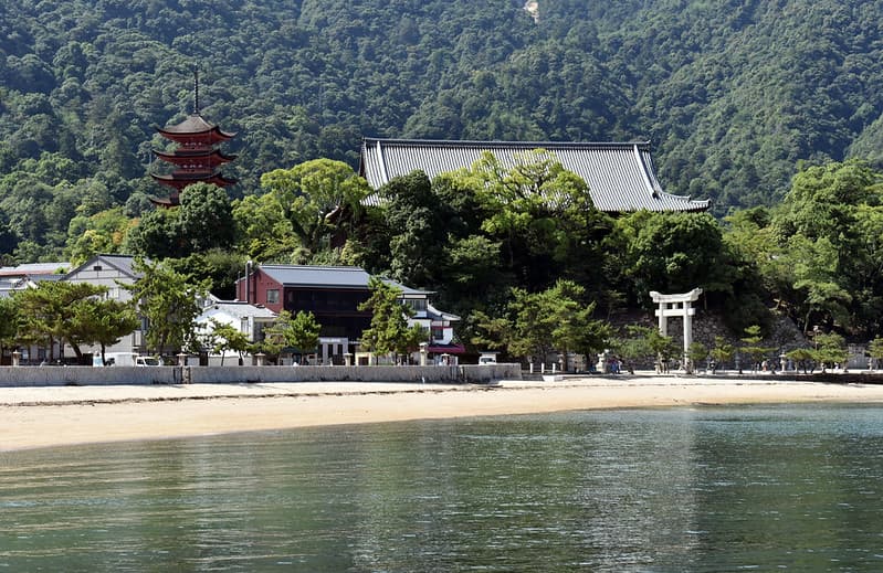 image cosas para hacer en Hiroshima 6 Isla Miyajima