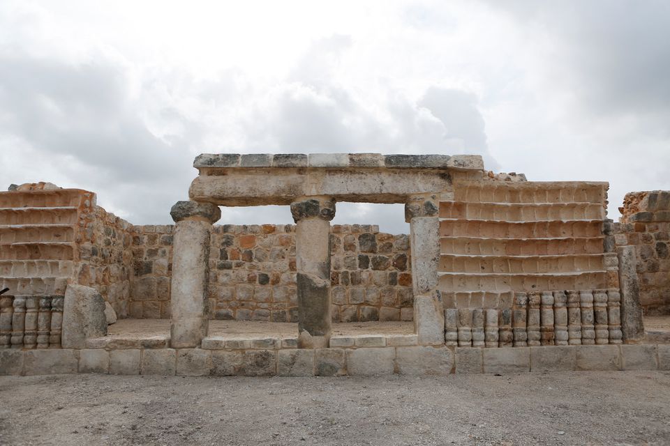 Descubrieron una antigua ciudad maya en obra