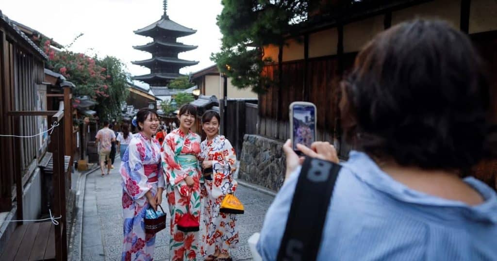 Japón permitirá la entrada limitada de turistas de cuatro países como prueba piloto a la flexibilización de sus fronteras