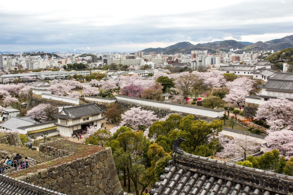 Himeji Descubre el Castillo Himeji, Patrimonio de la UNESCO y uno de los más bonitos del mundo image Himeji CO Wikimedia user Oren Rozen under CC BY SA 2.0 2