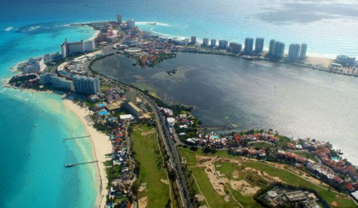 Cancún Ambientalistas se oponen a la construcción de alojamientos turísticos sobre la laguna Nichupté