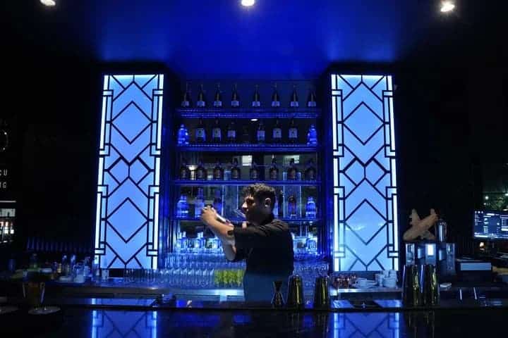 Conoce Airport, el nuevo bar de Buenos Aires que está inspirado en un simulador de avión