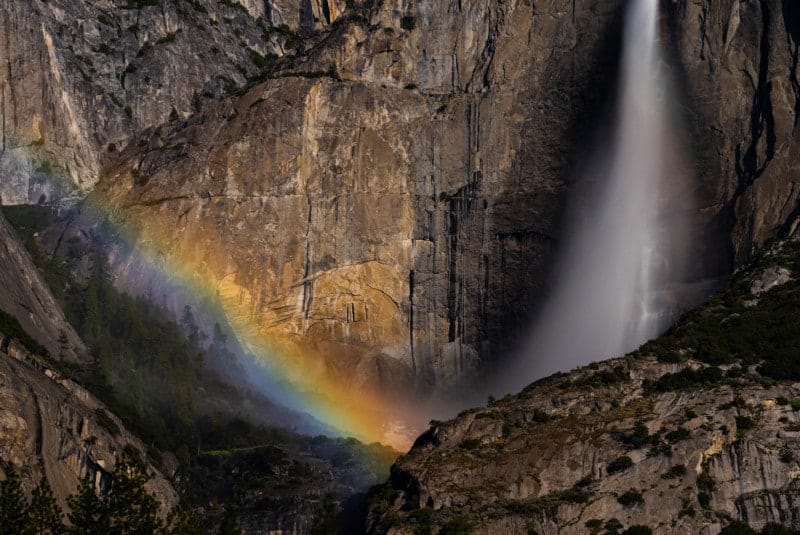 image arcoíris lunares brian hawkins moonbow yosemite 5