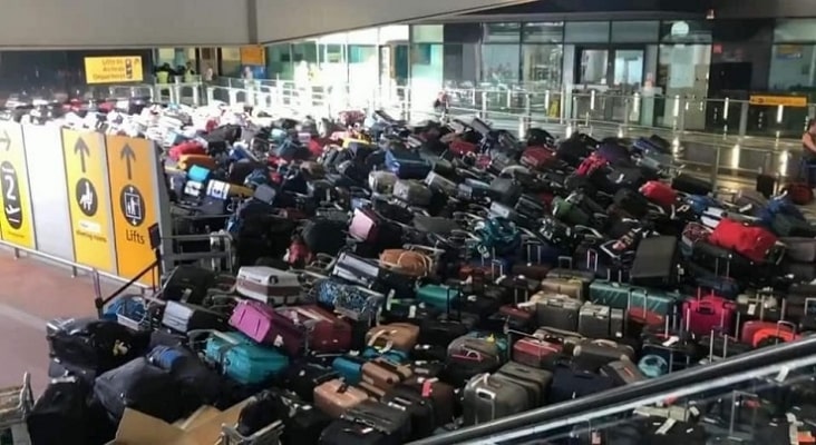 caos-en-el-aeropuerto-de-londres-heathrow-debido-a-un-fallo-en-el-sistema-de-equipaje