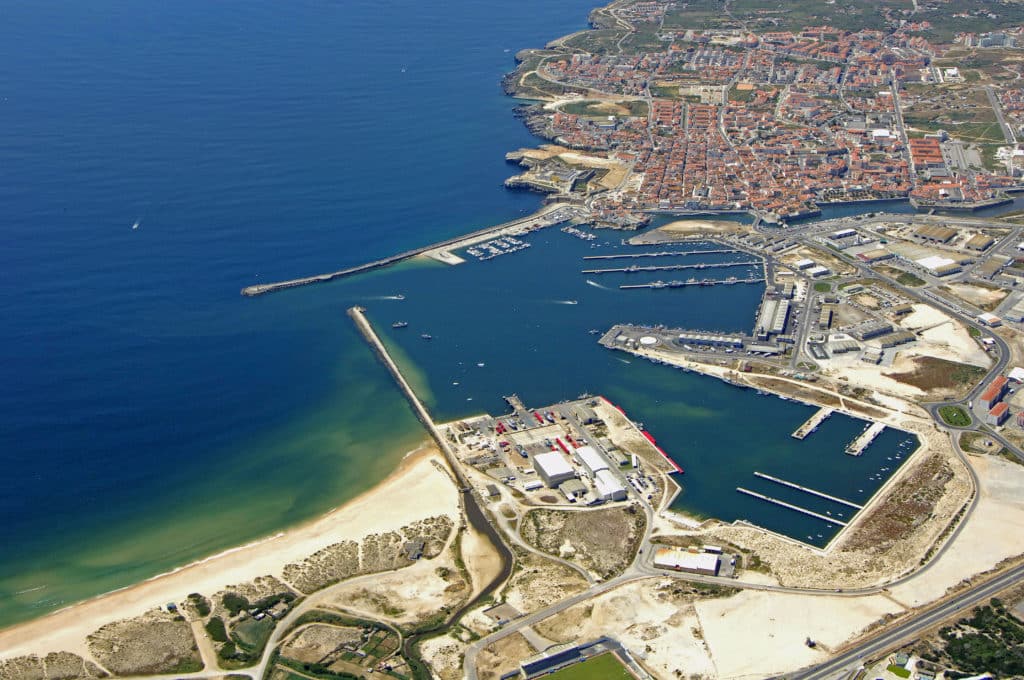 image Cómo llegar a la Isla Berlenga Grande como llegar a marina de peniche desde lisboa