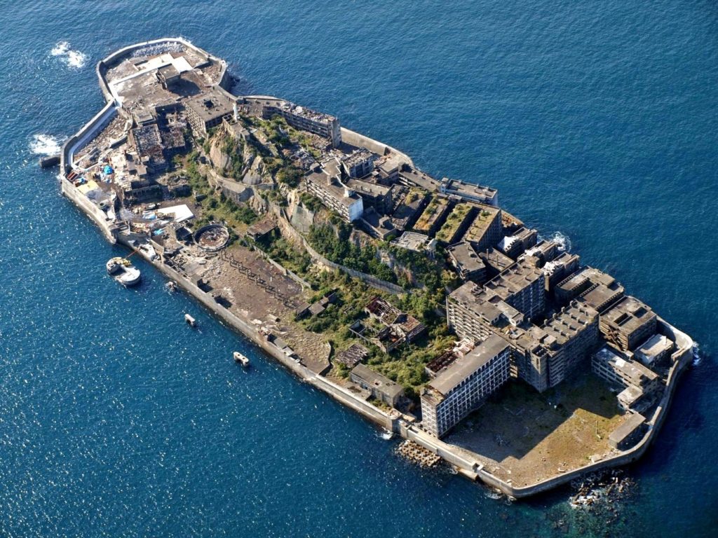 Llegó a ser una de las islas más pobladas del mundo y ahora nadie la habita: conocé la historia de Hashima