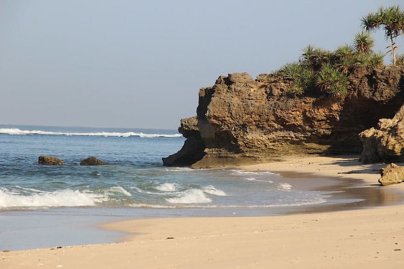 image surfear en indonesia 1 Sumba