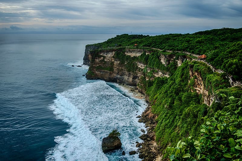 image surfear en indonesia 2 Uluwatu