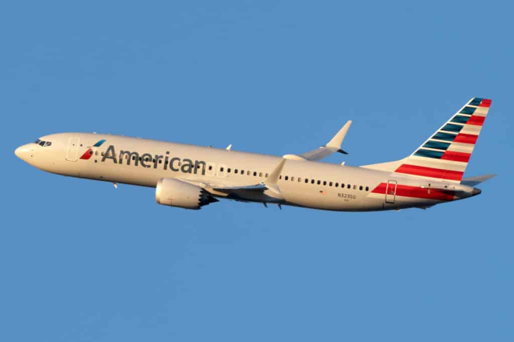 image vuelo American Airlines Boeing 737 MAX 8 N323SG 4