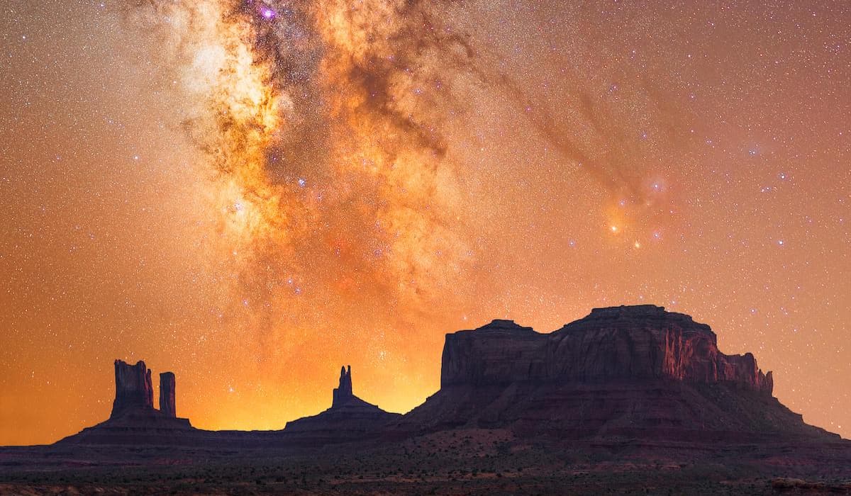 Astrofotógrafo registró postales increíbles del atardecer en el Valle de los Monumentos en Arizona