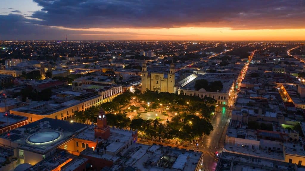 image Mérida Parque PlazaGrande CentroHistórico ÁnguloPicado Atardecer 79