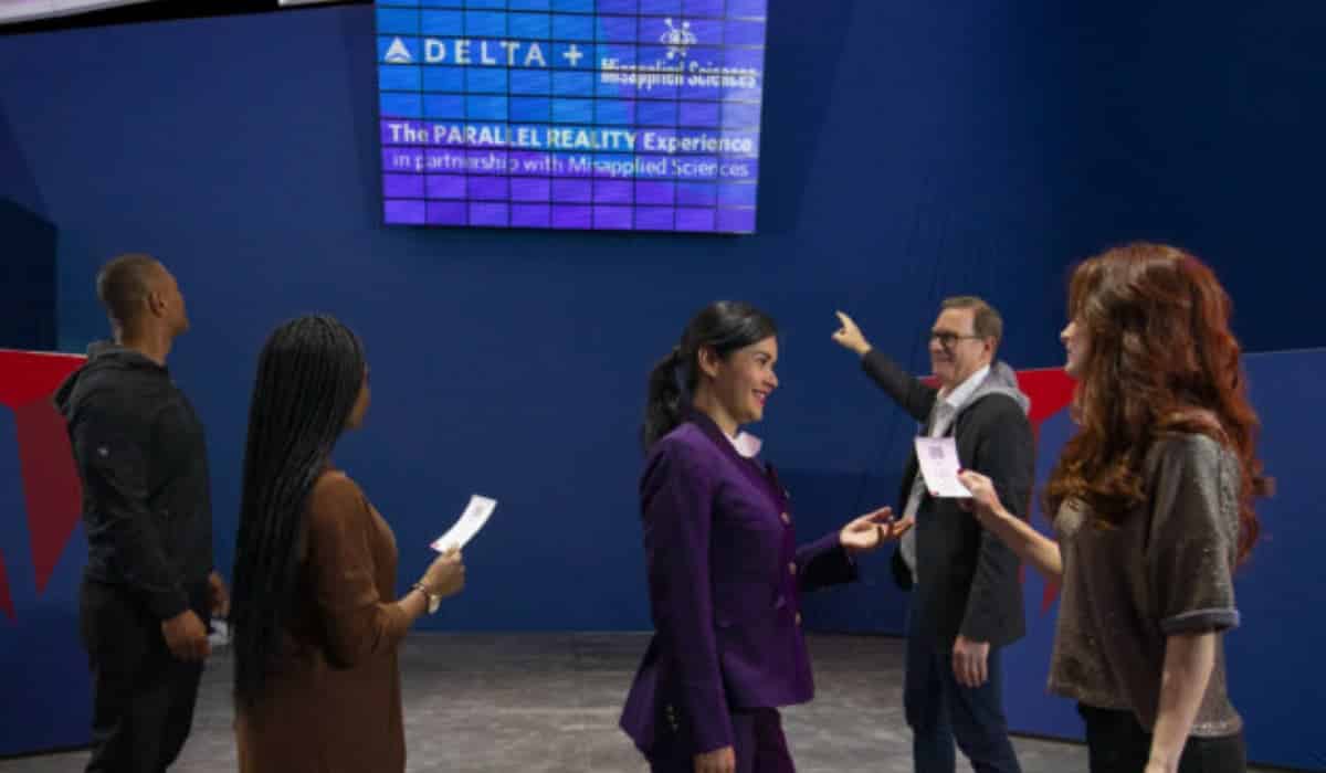 Parallel Reality el sistema que permite hasta 100 personas viendo su información de vuelo personalizada en la misma pantalla