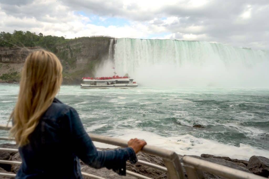 image Cataratas del Niágara cataratas del niagara tunel 1